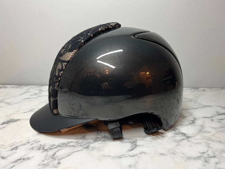 Kep Cromo 1 Black Shine with Lace Front Panel